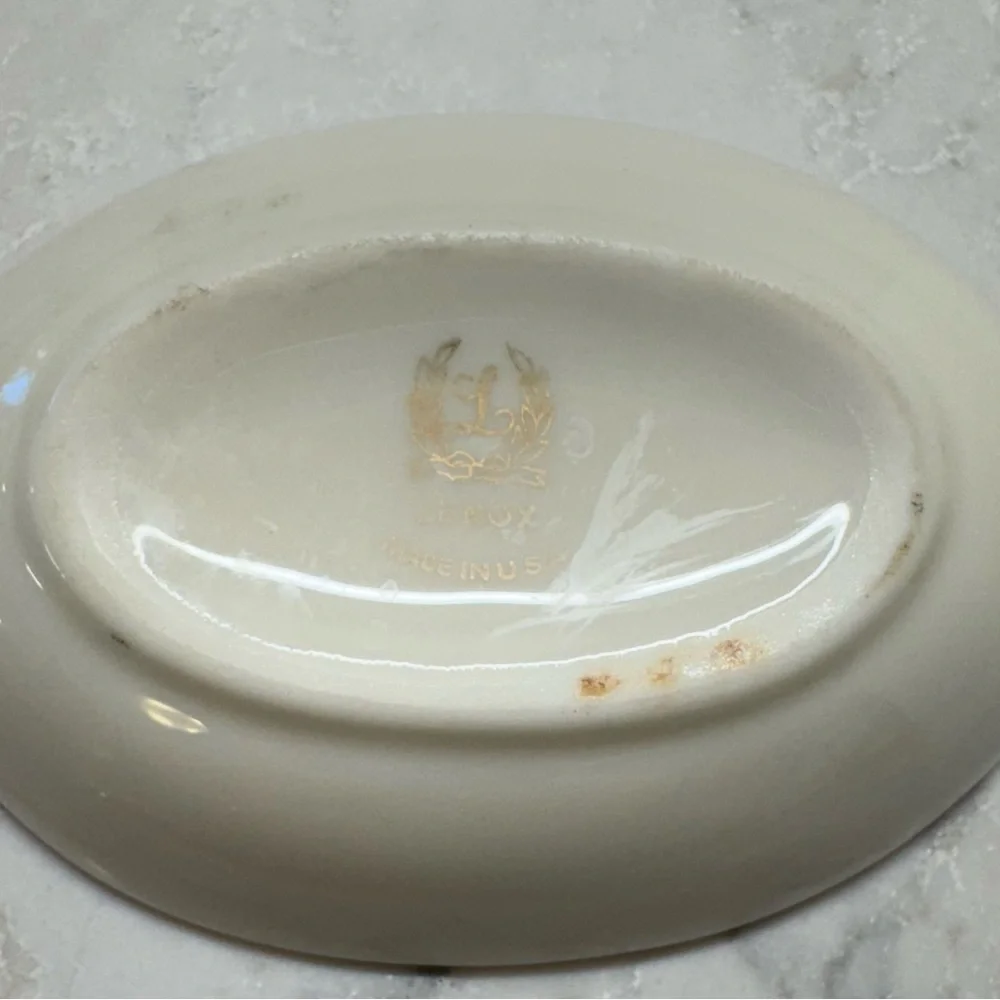Lenox Cream and Gold Serveware Oval Dishes - Picture 3 of 9